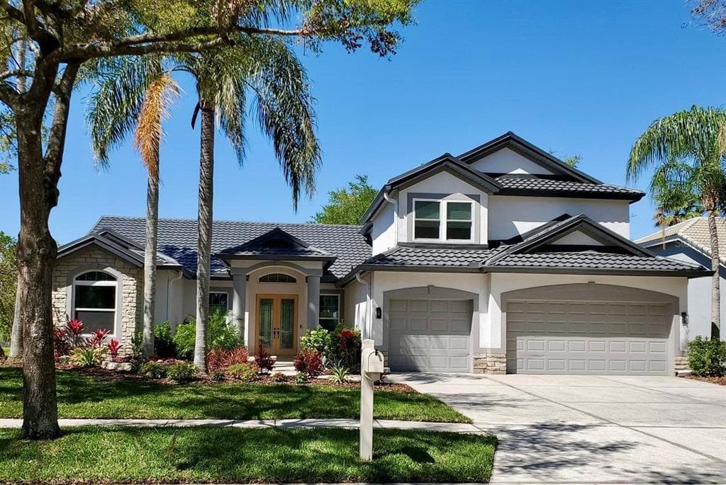 10218 GARDEN ALCOVE DRIVE TAMPA, FL 33647