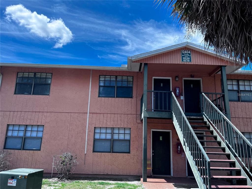 12404 ORANGE BLOSSOM OAK PLACE UNIT 202 TAMPA, FL 33612