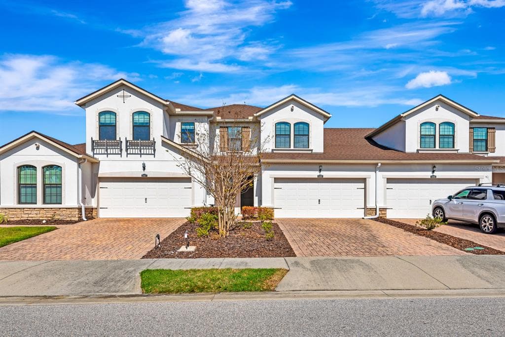 11831 BROOKSIDE DRIVE BRADENTON, FL 34211