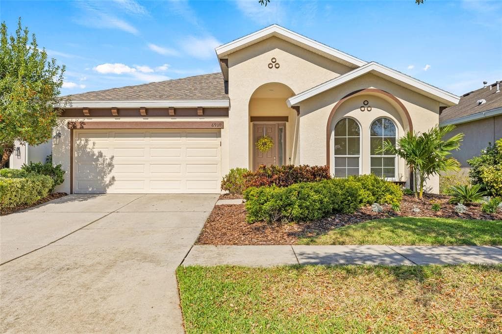 6910 SAIL VIEW LANE APOLLO BEACH, FL 33572
