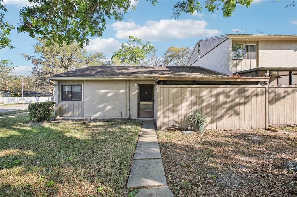 8001 JASMINE DRIVE UNIT 8001 TEMPLE TERRACE, FL 33637
