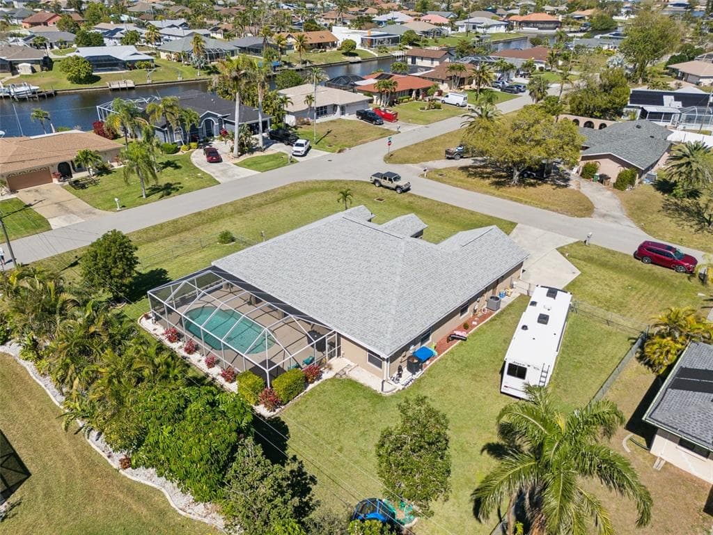 604 SE 31ST TERRACE CAPE CORAL, FL 33904