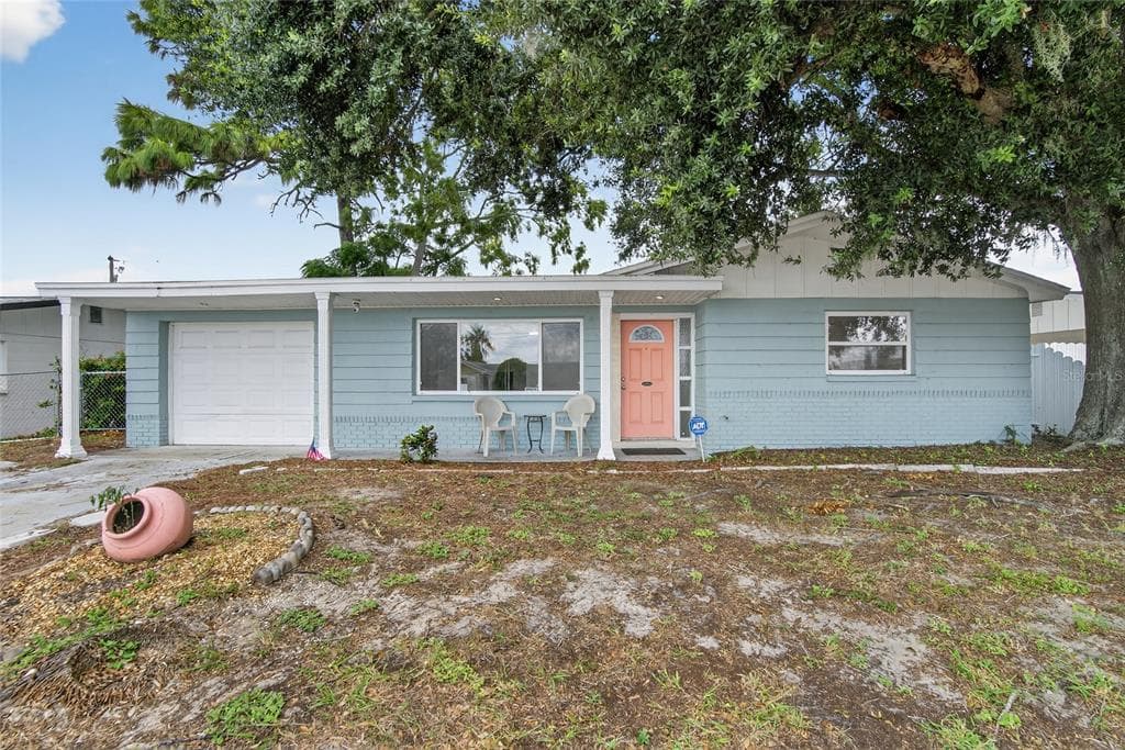 4111 MOOG ROAD HOLIDAY, FL 34691