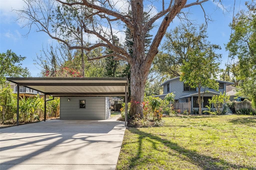 206 W MINNEHAHA STREET TAMPA, FL 33604