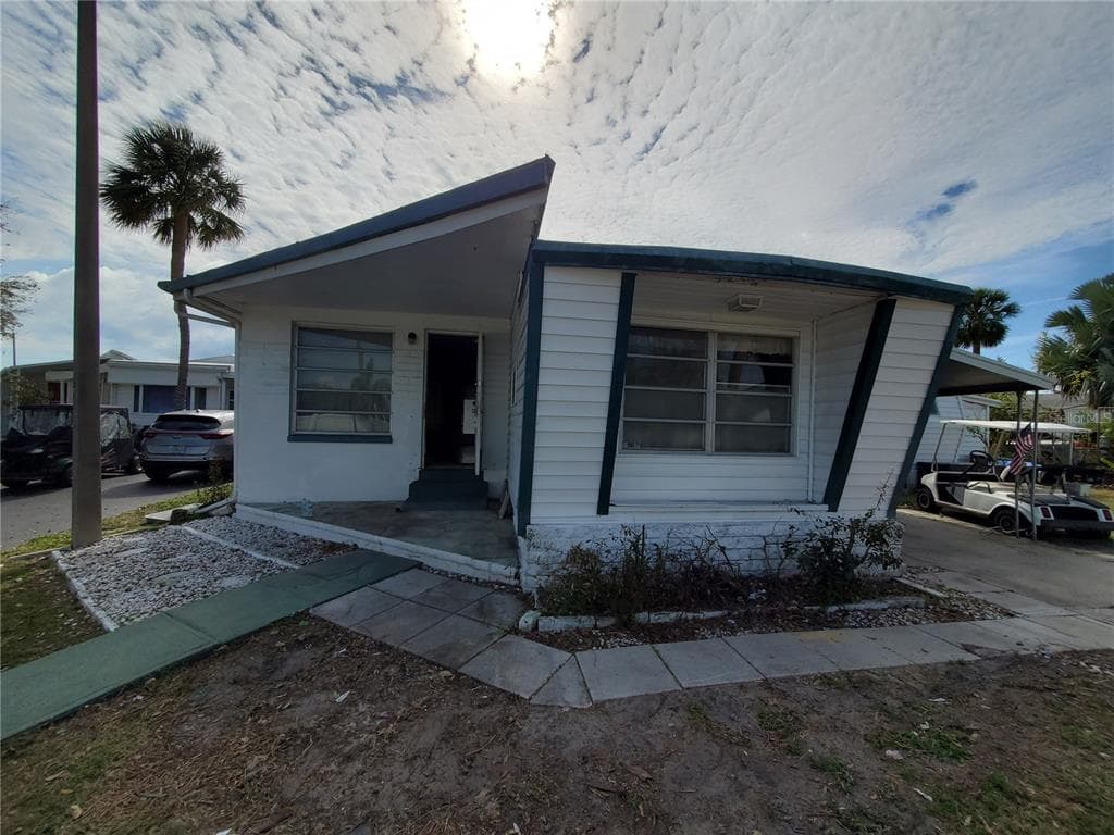 4851 W GANDY BOULEVARD UNIT B1L24 TAMPA, FL 33611