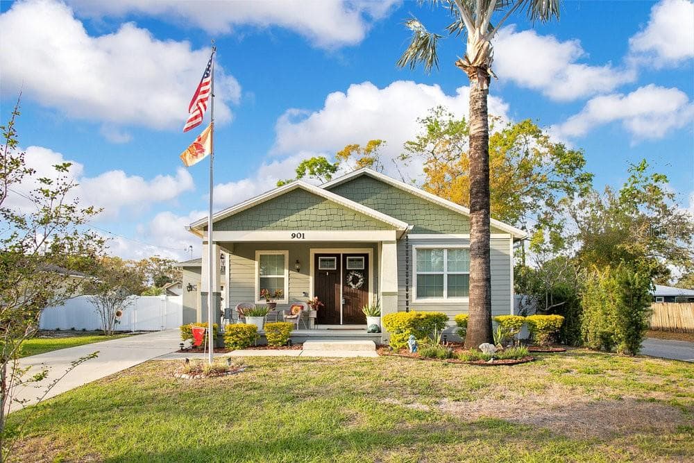 901 W PLYMOUTH STREET TAMPA, FL 33603