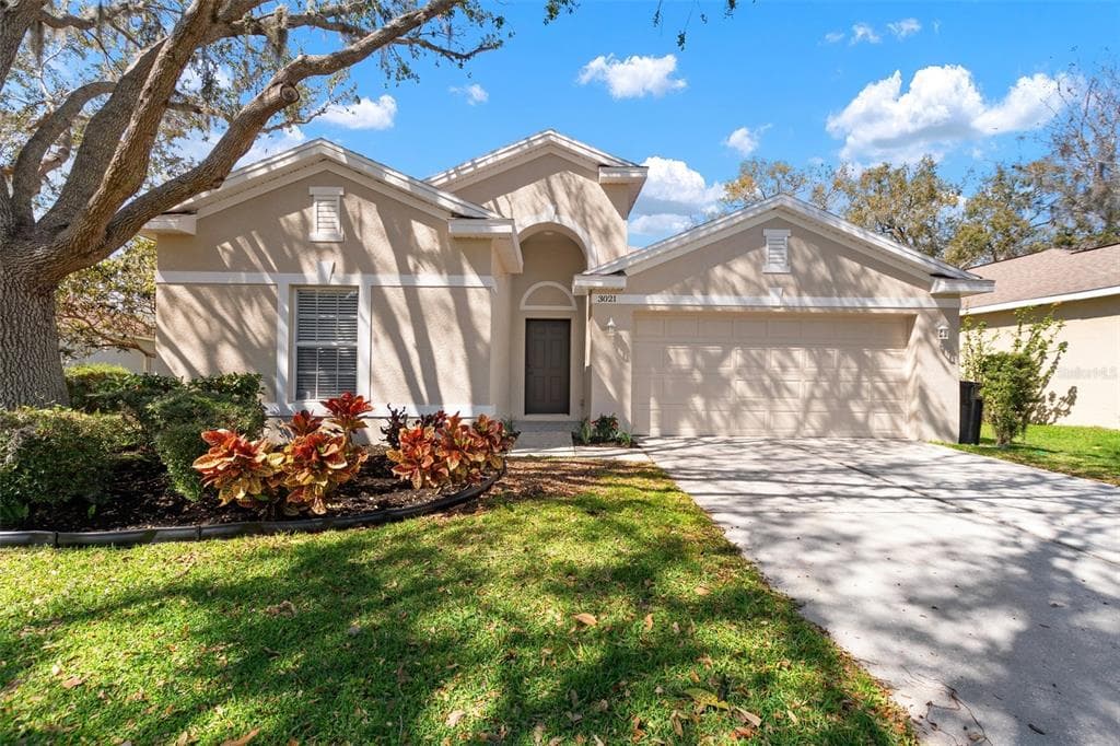 3021 GEM LUSTER COURT VALRICO, FL 33594