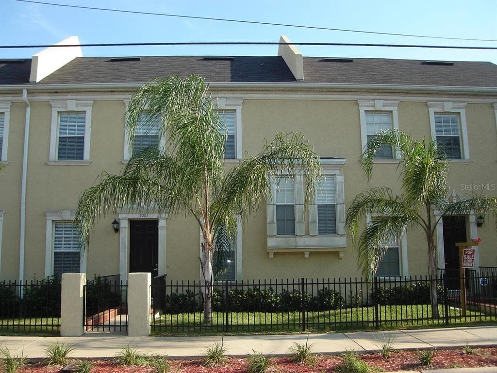 1005 EDISON PARK COURT TAMPA, FL 33606