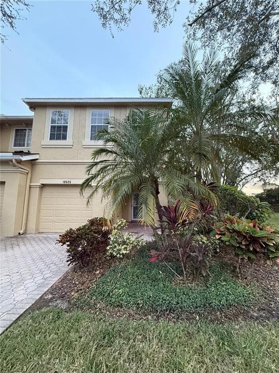 10525 SHADY FALLS COURT RIVERVIEW, FL 33578