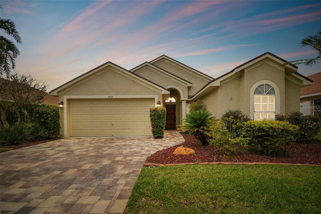 19351 GARDEN QUILT CIRCLE LUTZ, FL 33558