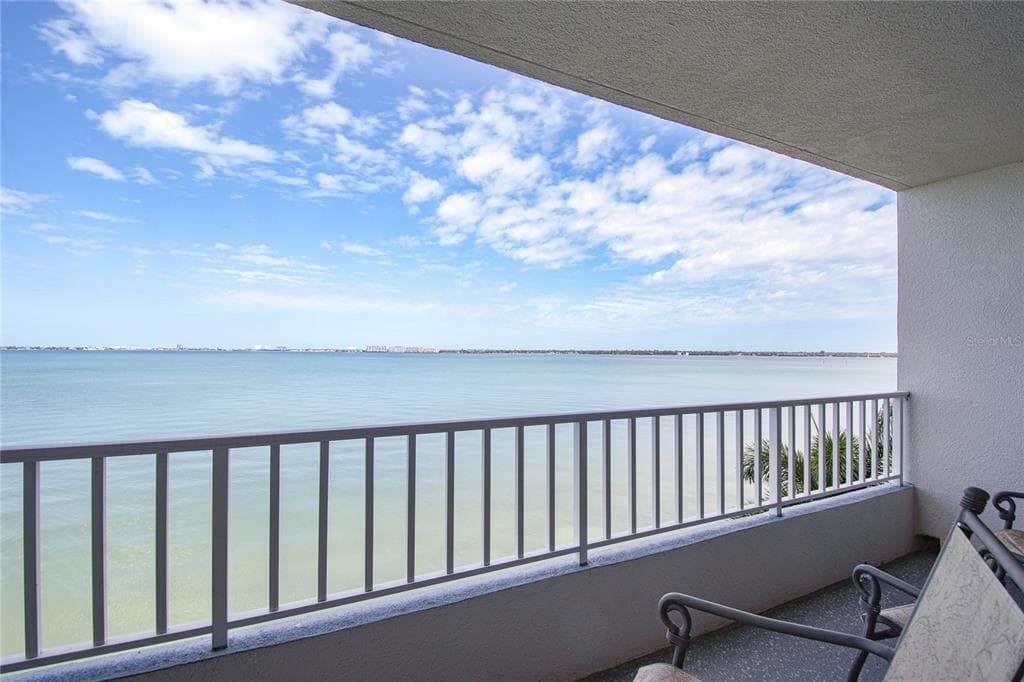 5279 ISLA KEY BOULEVARD S UNIT 313 ST PETERSBURG, FL 33715