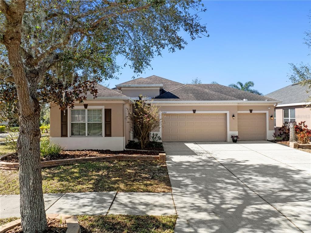 11202 WEMBLEY LANDING DRIVE LITHIA, FL 33547