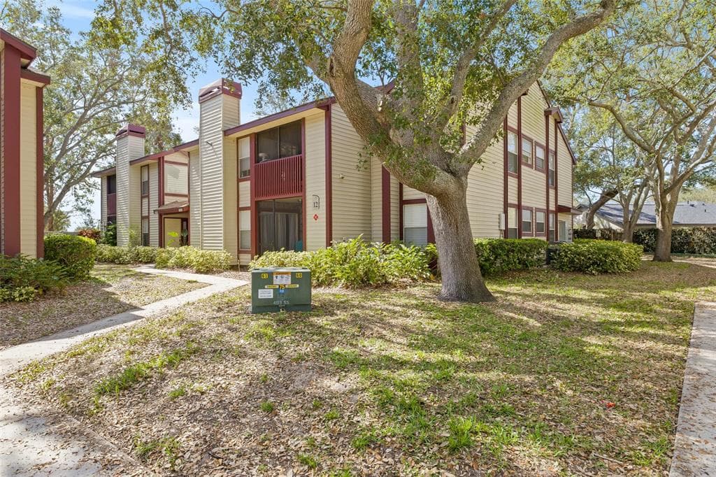 1562 NANTUCKET COURT UNIT 1208 PALM HARBOR, FL 34683