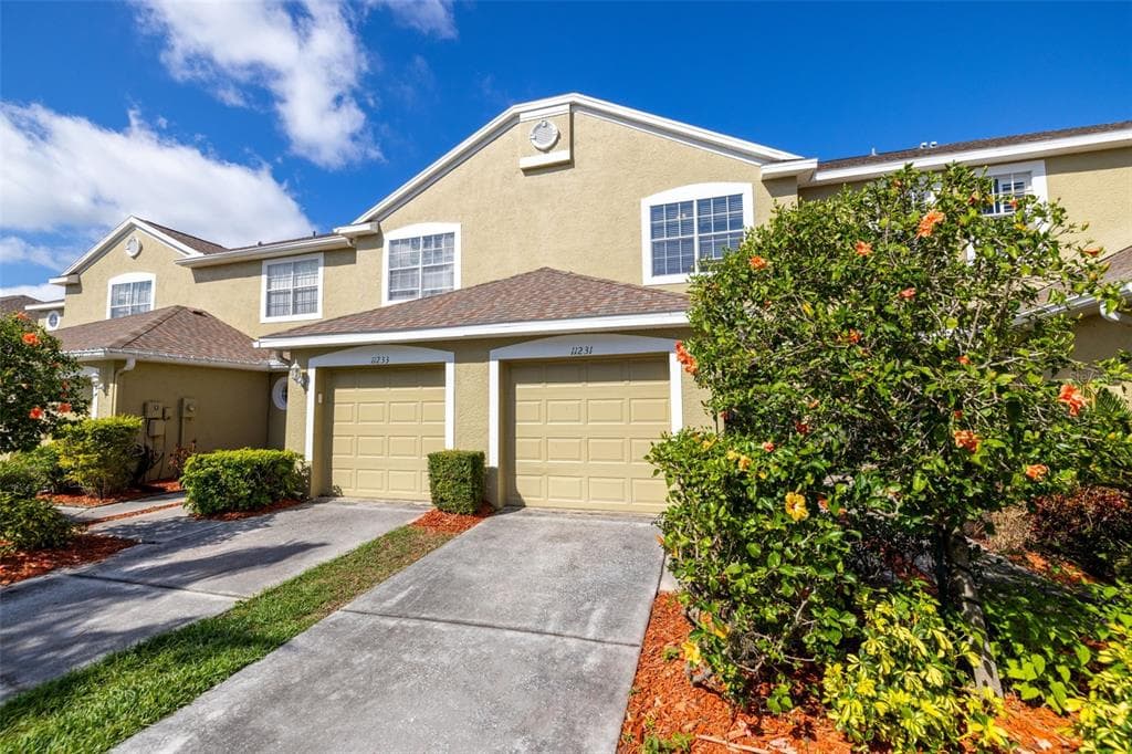 11231 KAPOK GRAND CIRCLE ST PETERSBURG, FL 33708