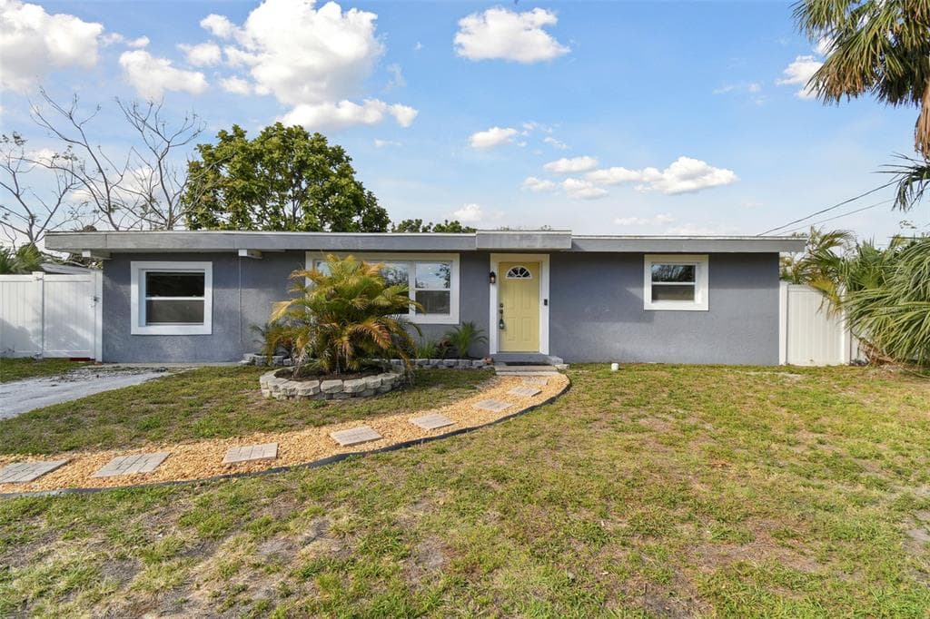 4009 W MANGO AVENUE TAMPA, FL 33616