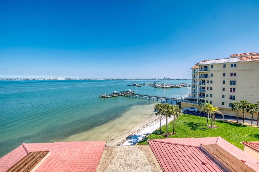6051 SUN BOULEVARD UNIT 601 ST PETERSBURG, FL 33715