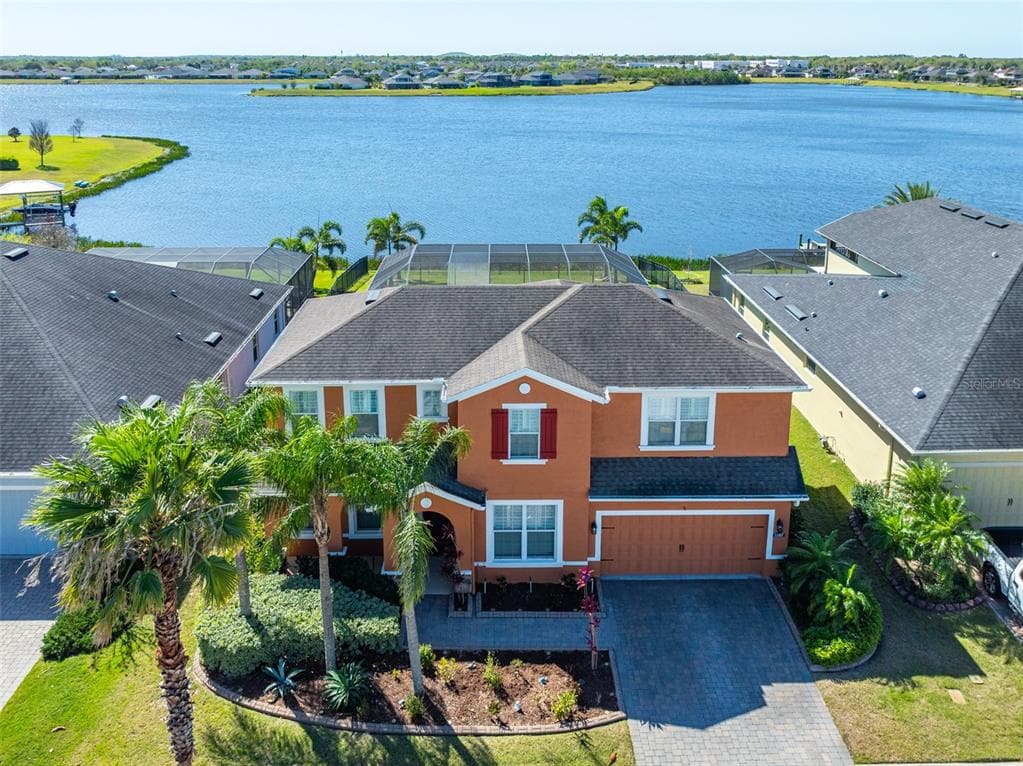 11407 LAKE LUCAYA DRIVE RIVERVIEW, FL 33579