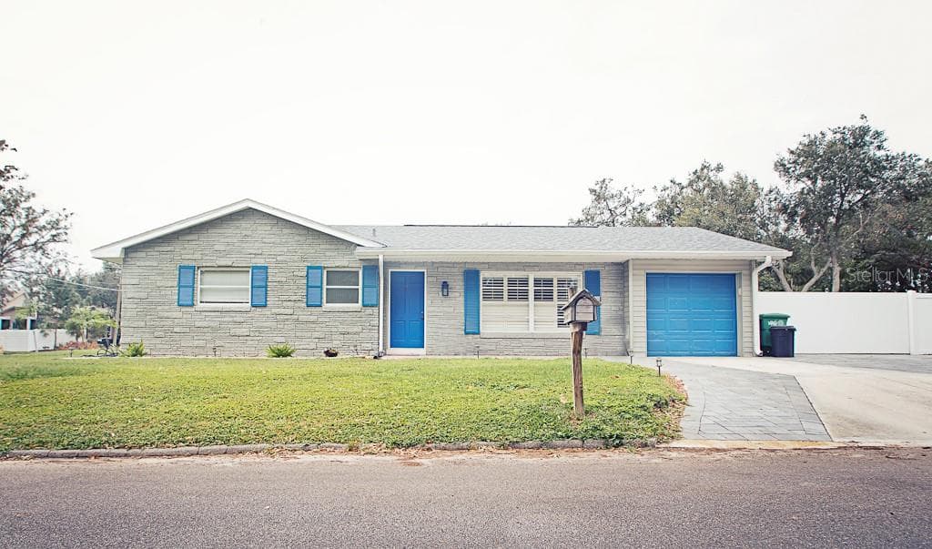 302 N LAUBER WAY TAMPA, FL 33609