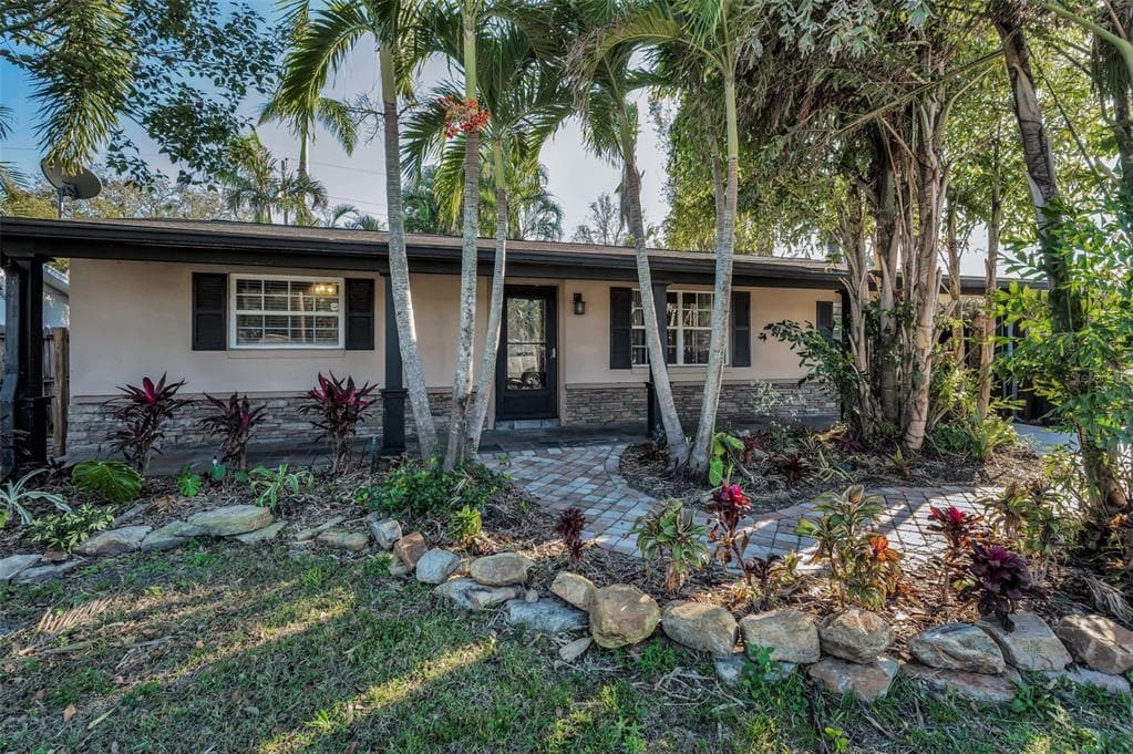 5870 63RD TERRACE N PINELLAS PARK, FL 33781