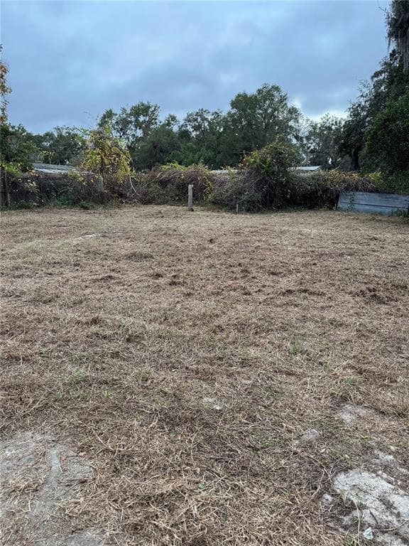 8663 E HOOKER PLACE FLORAL CITY, FL 34436