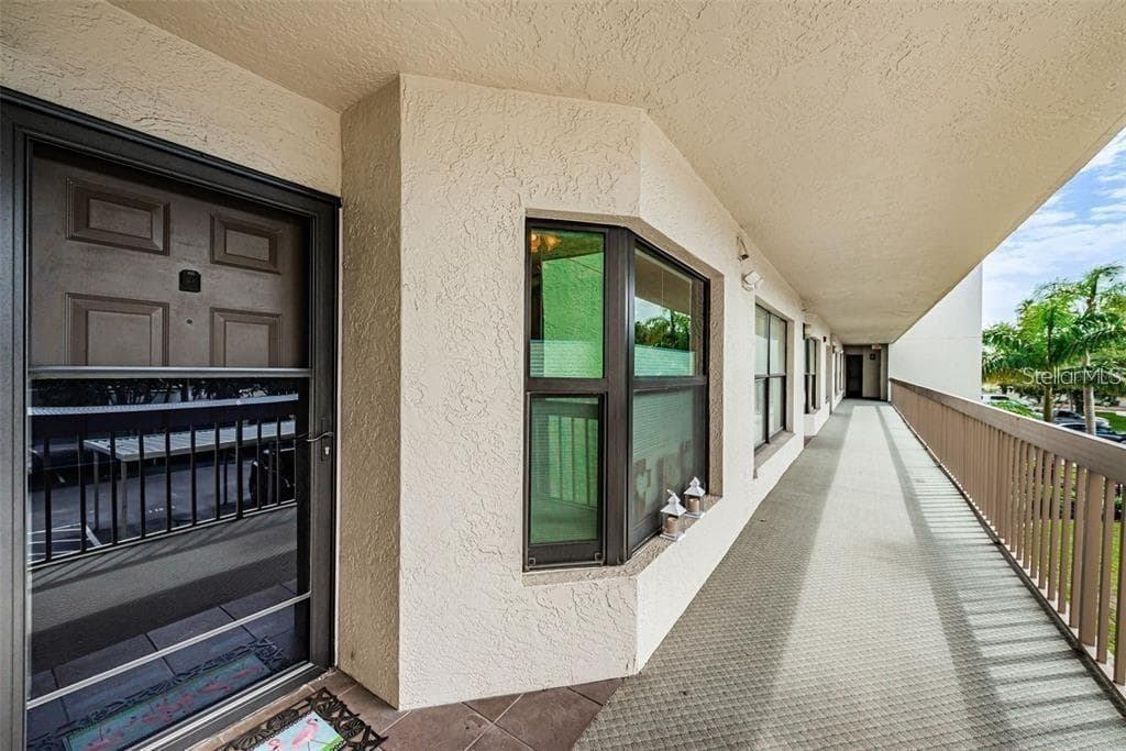 1324 PASADENA AVENUE S UNIT 205 SOUTH PASADENA, FL 33707