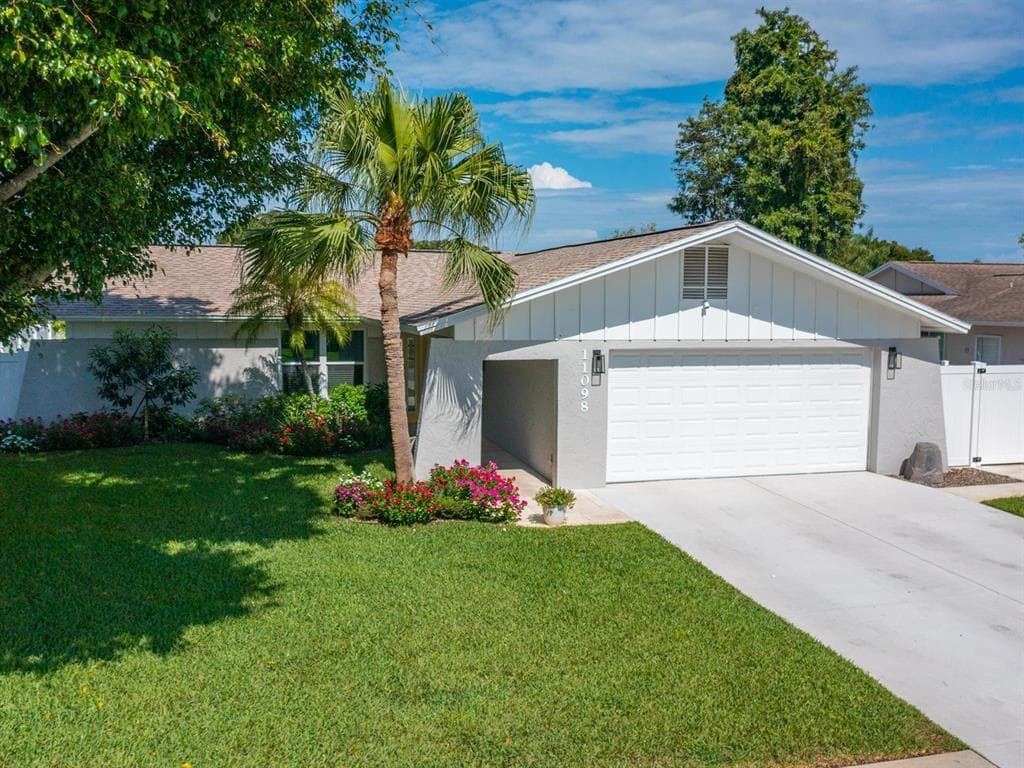 11098 MALAGA DRIVE LARGO, FL 33774