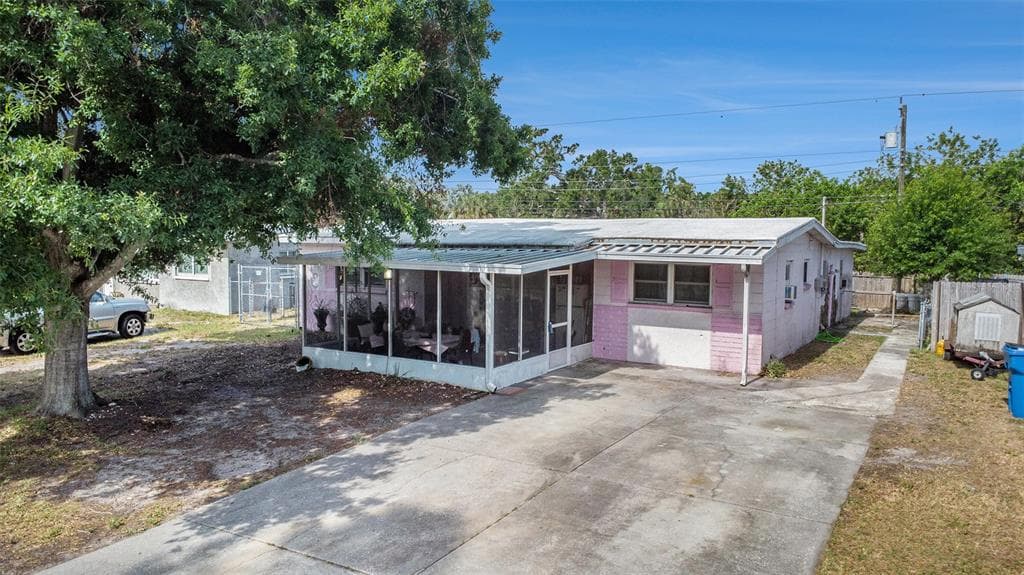 9048 94TH STREET SEMINOLE, FL 33777