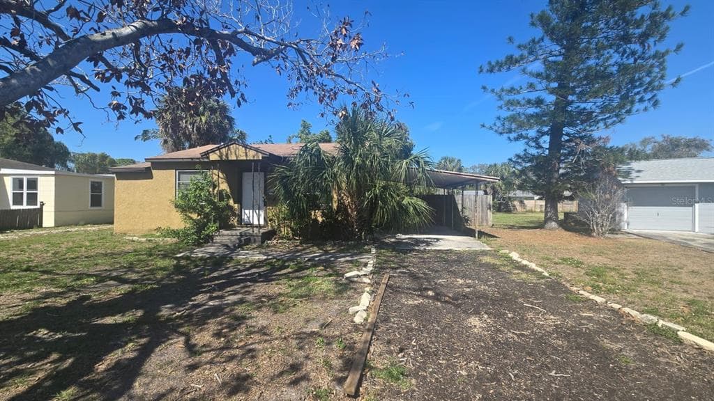 517 HAMPTON AVENUE NE ST PETERSBURG, FL 33703