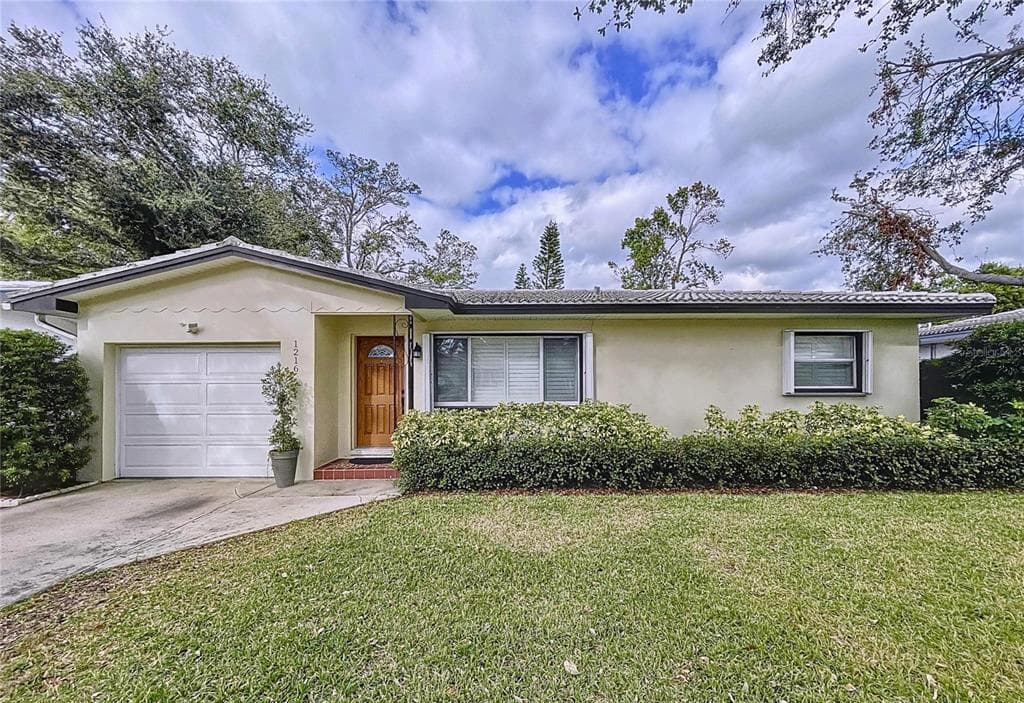 1216 LOTUS PATH CLEARWATER, FL 33756