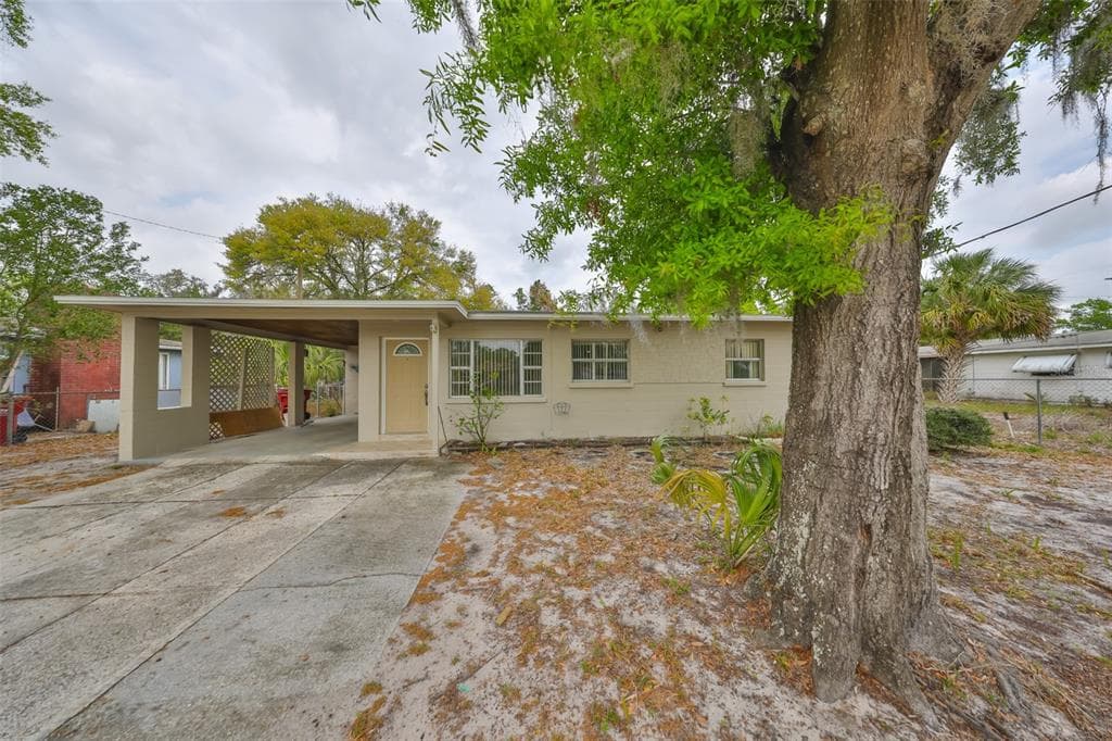 434 PEVETTY DRIVE PLANT CITY, FL 33563