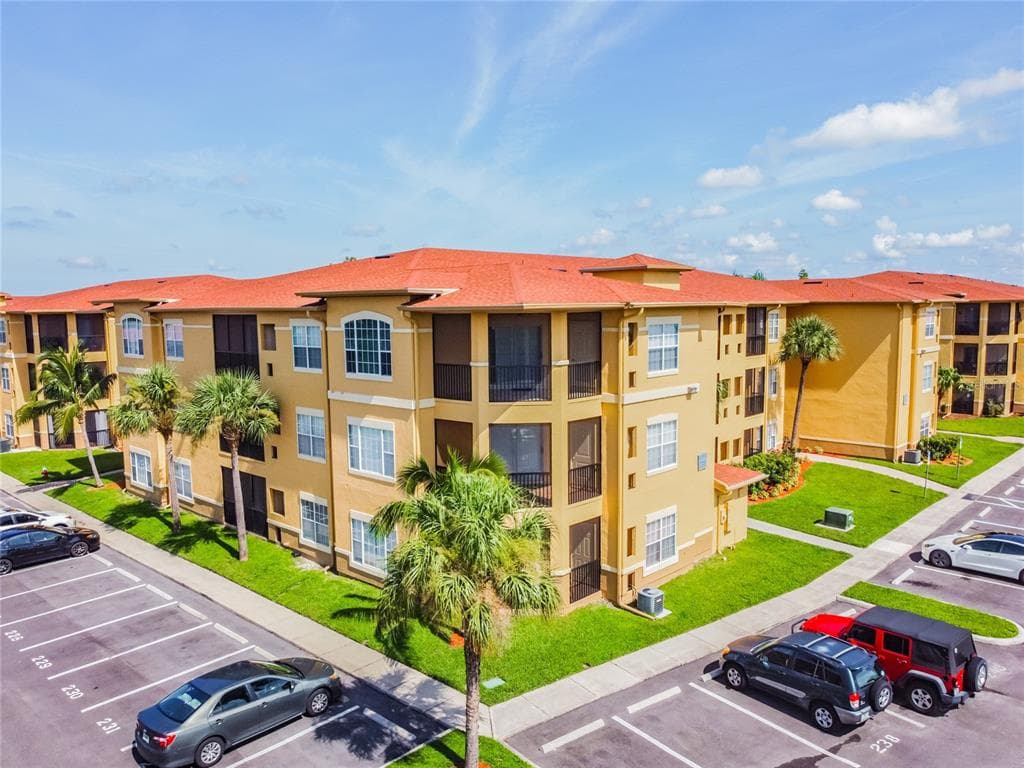 4307 BAYSIDE VILLAGE DRIVE UNIT 104 TAMPA, FL 33615