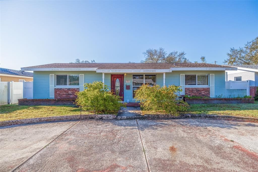 934 41ST AVENUE NE ST PETERSBURG, FL 33703
