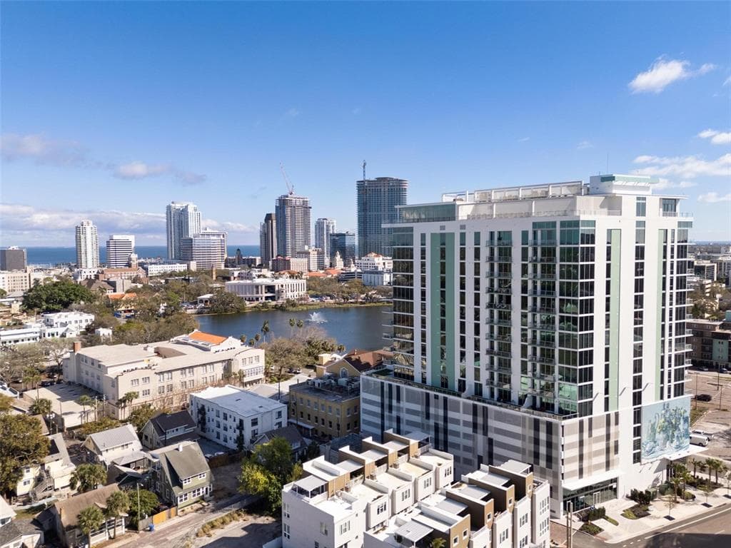 777 3RD AVENUE N UNIT 1403 ST PETERSBURG, FL 33701