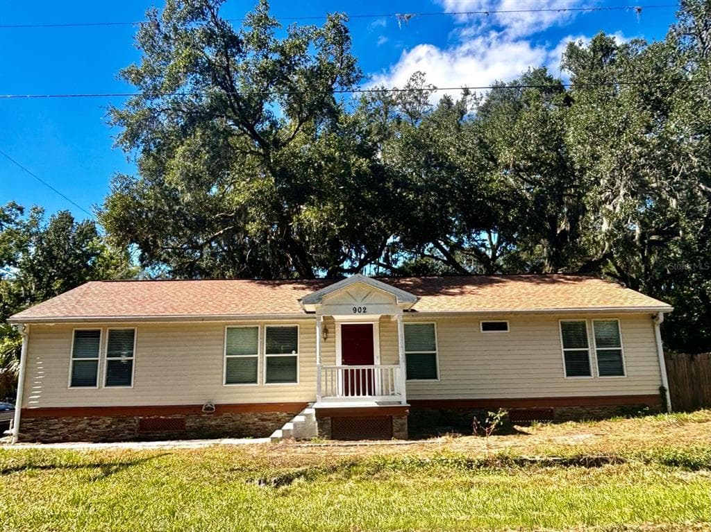 902 ESTELLE AVENUE BRANDON, FL 33511