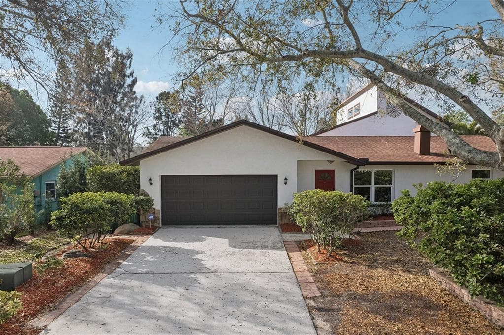2213 SPANISH VISTAS DRIVE DUNEDIN, FL 34698