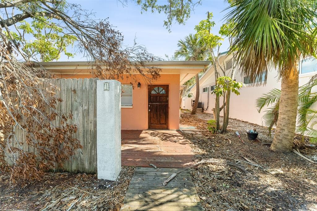 1517 BAY PALM BOULEVARD INDIAN ROCKS BEACH, FL 33785