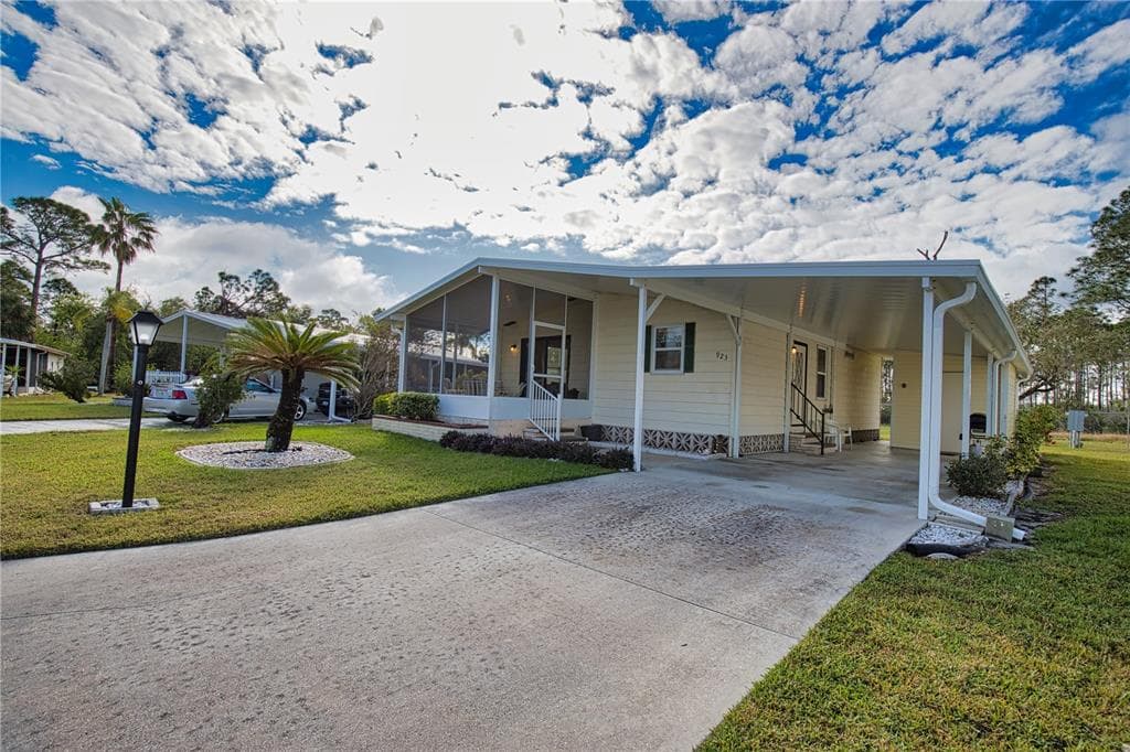 923 IGLESIA DRIVE NORTH PORT, FL 34287