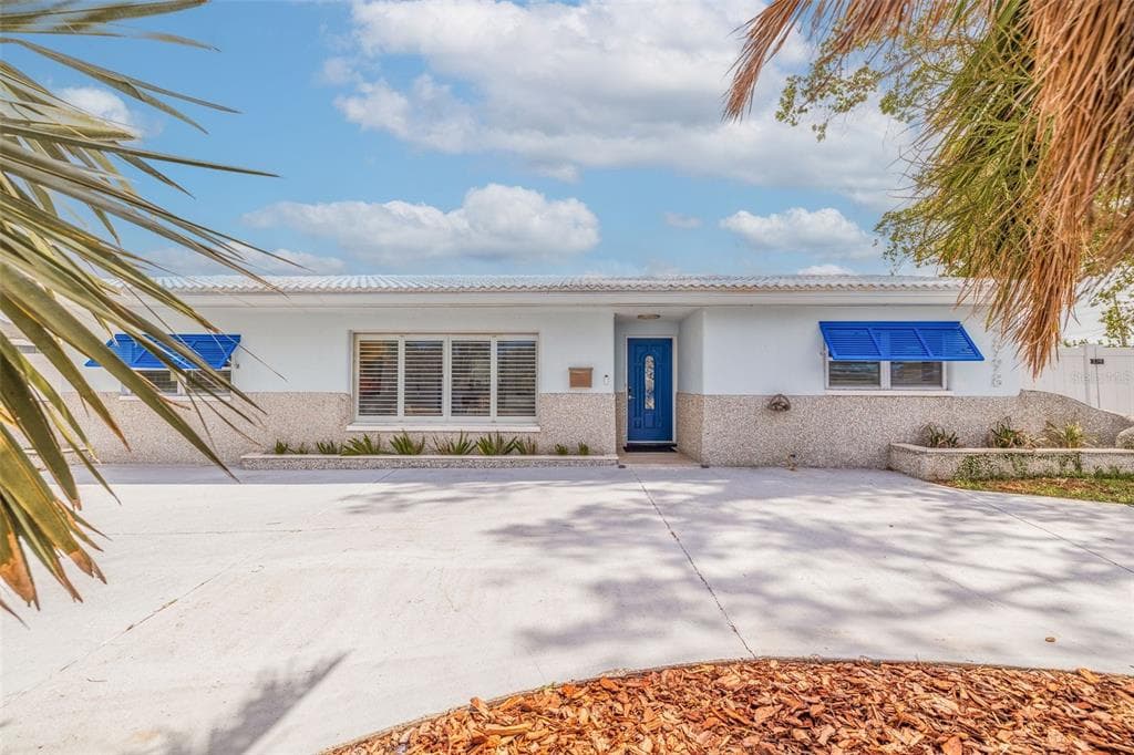 7998 CAUSEWAY BOULEVARD N ST PETERSBURG, FL 33707