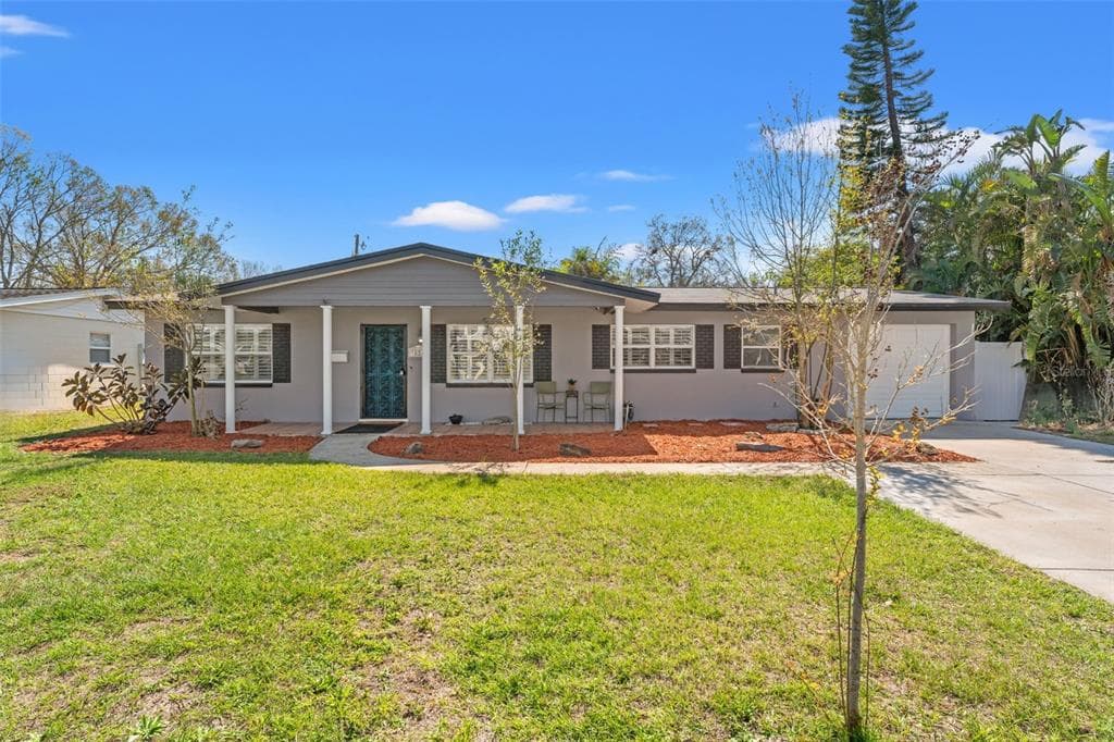 1524 78TH TERRACE N ST PETERSBURG, FL 33702