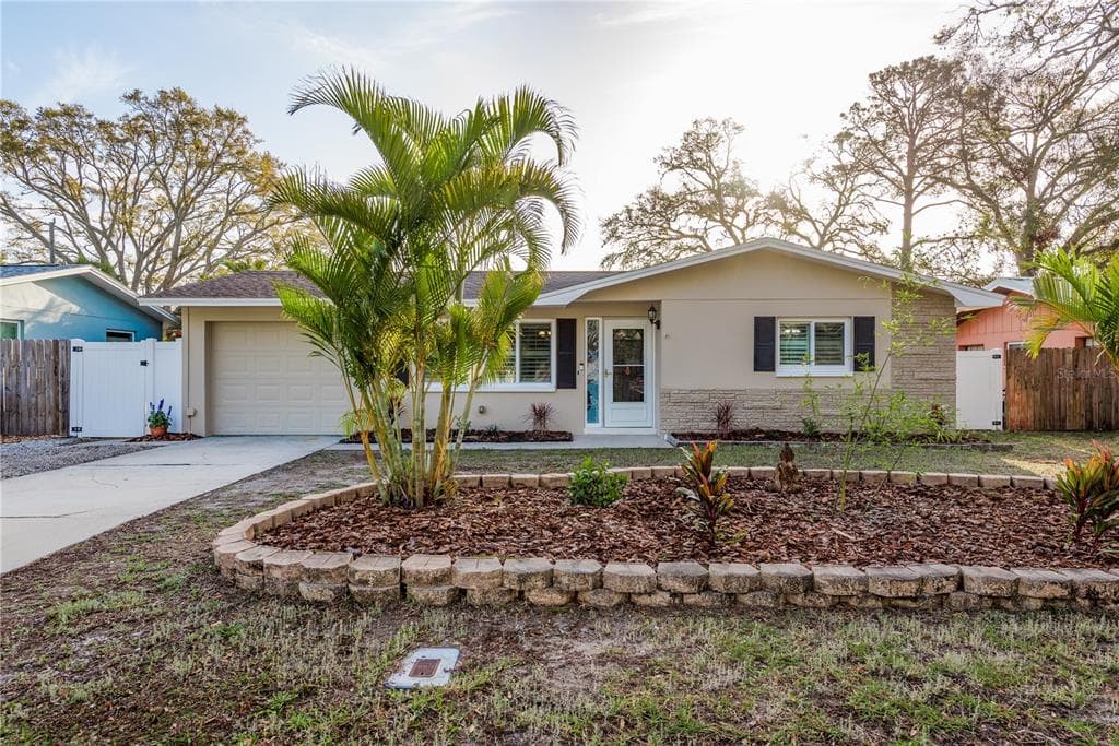 2005 HARVARD AVENUE DUNEDIN, FL 34698