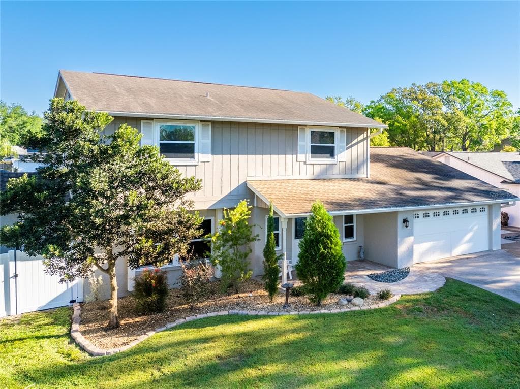 1375 CORNER OAKS DRIVE