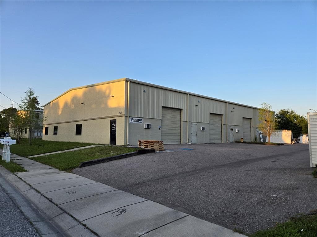 8925 66TH COURT N UNIT 102 PINELLAS PARK, FL 33782