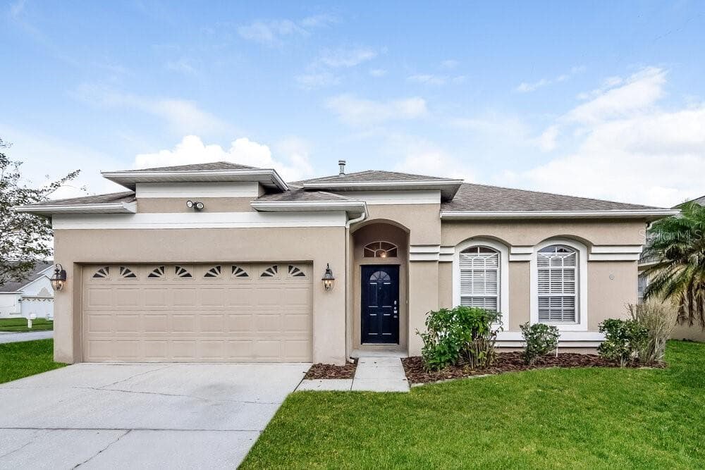 1334 CRIMSON CLOVER LANE WESLEY CHAPEL, FL 33543