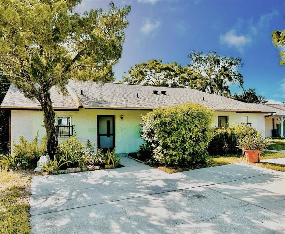 5411 SHAW STREET NEW PORT RICHEY, FL 34652