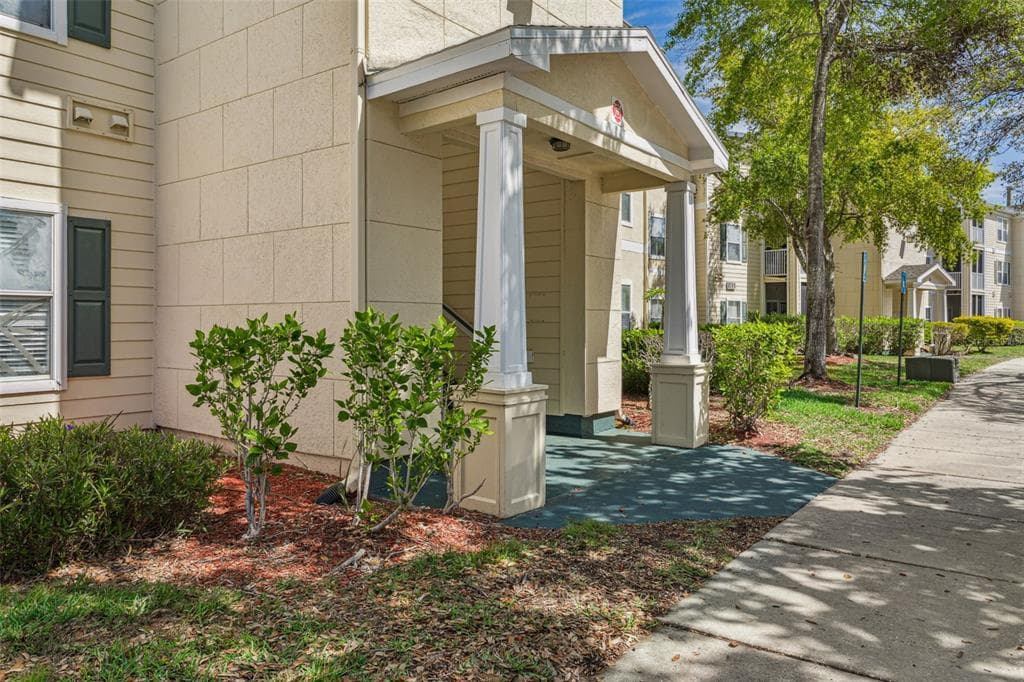 18445 BRIDLE CLUB DRIVE TAMPA, FL 33647