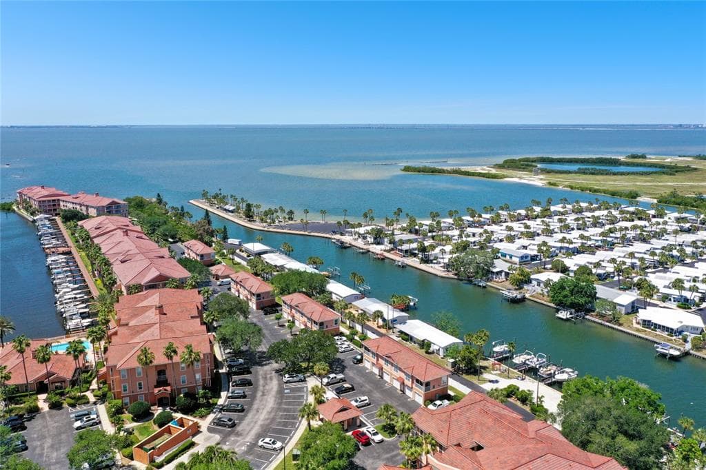 5000 CULBREATH KEY WAY UNIT 8-109 TAMPA, FL 33611