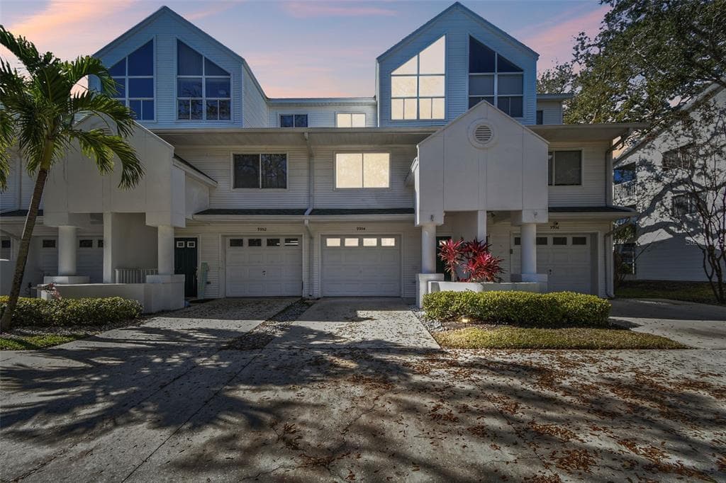 9954 INDIAN KEY TRAIL UNIT 14 SEMINOLE, FL 33776
