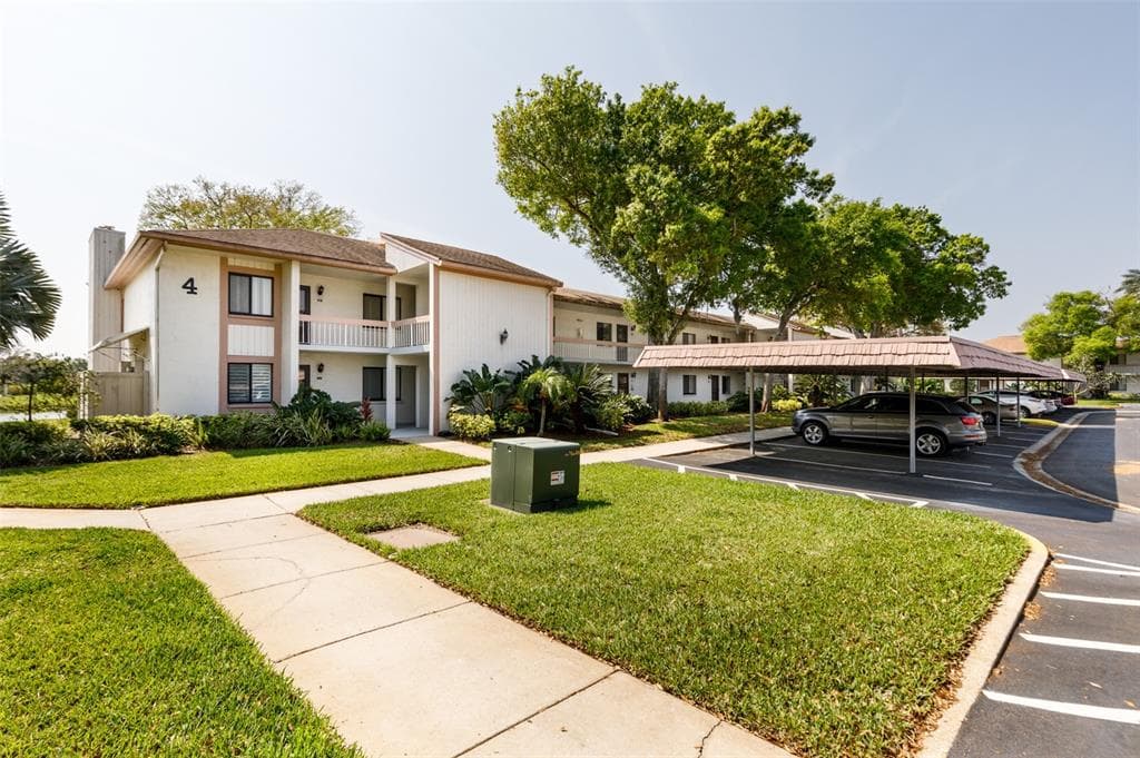 142 LAKEVIEW WAY UNIT 142 OLDSMAR, FL 34677