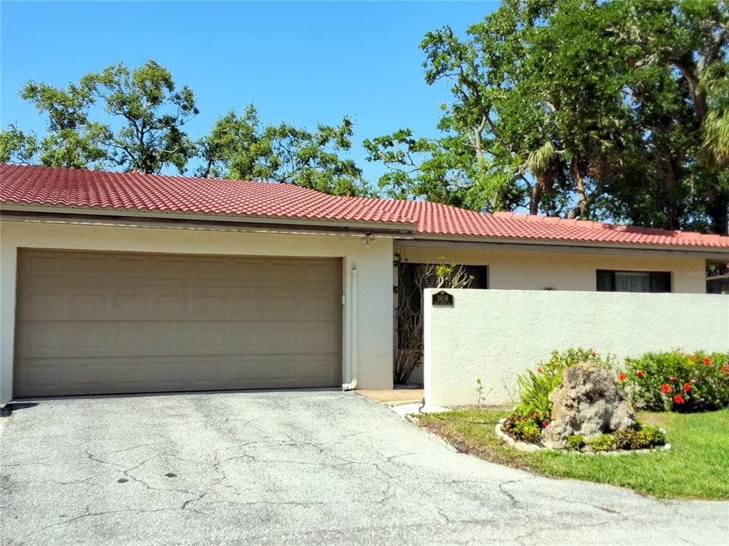 3818 SUN EAGLE LN BRADENTON, FL 34210