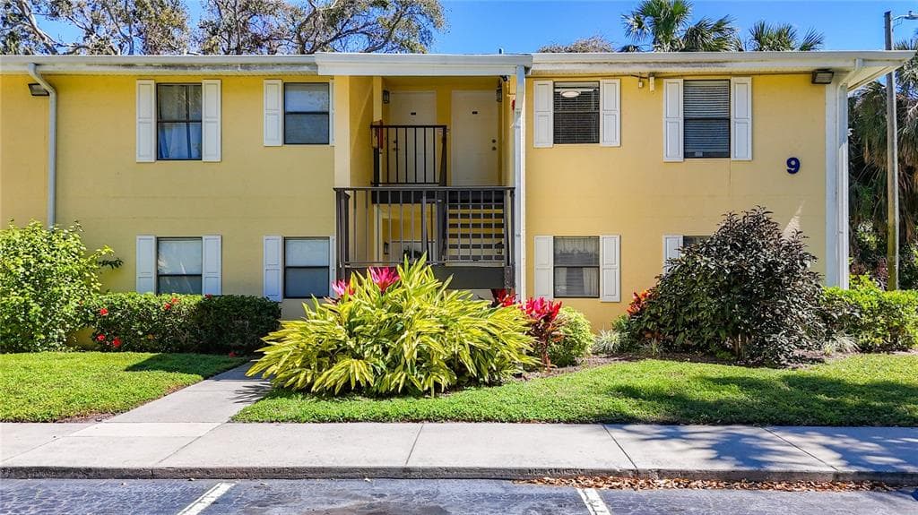 3001 58TH AVENUE S UNIT 912 ST PETERSBURG, FL 33712